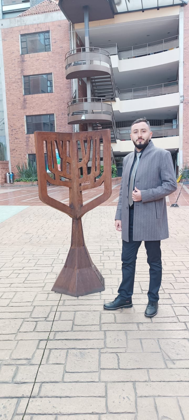 ROBINSON  DANIEL NOVOA AVILA